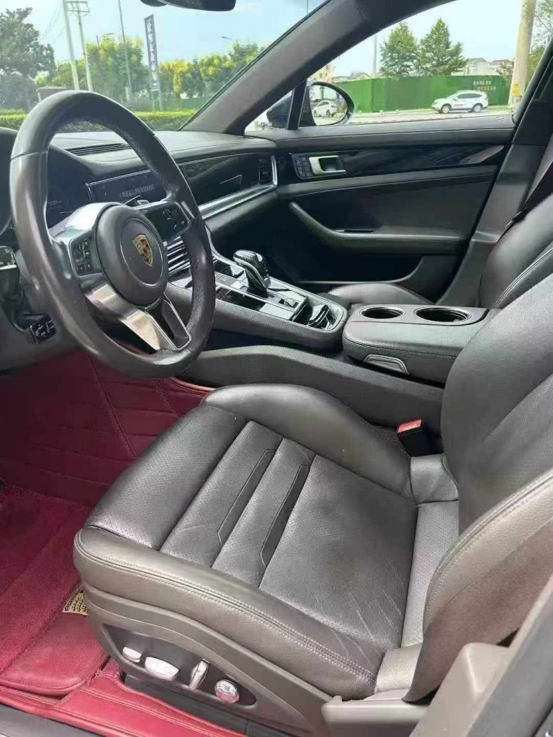 荆州17年保时捷帕拉梅拉6
