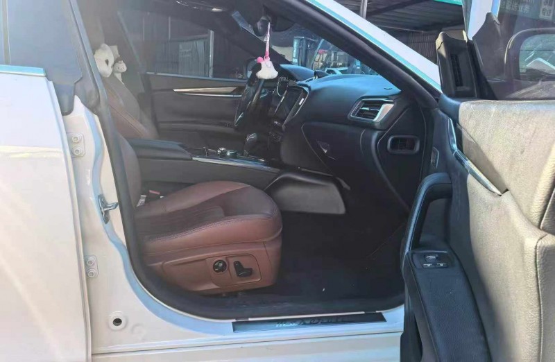 漳州17年玛莎拉蒂Ghibli3