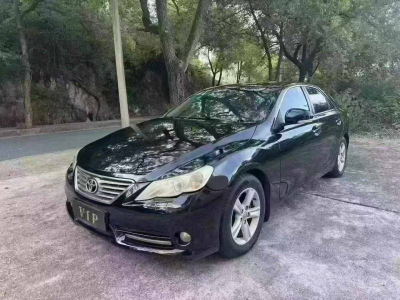 常德11年丰田锐志2