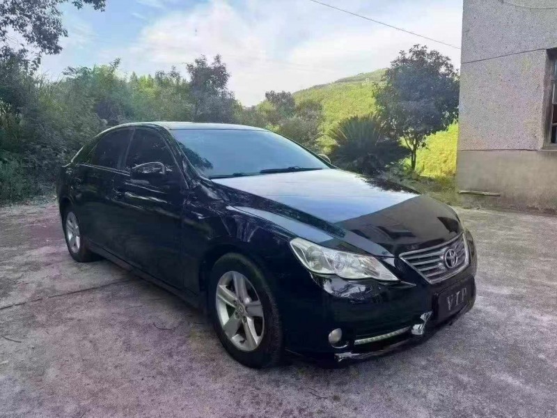 常德11年丰田锐志3