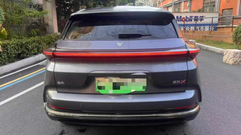 湖州24年哪吒X9