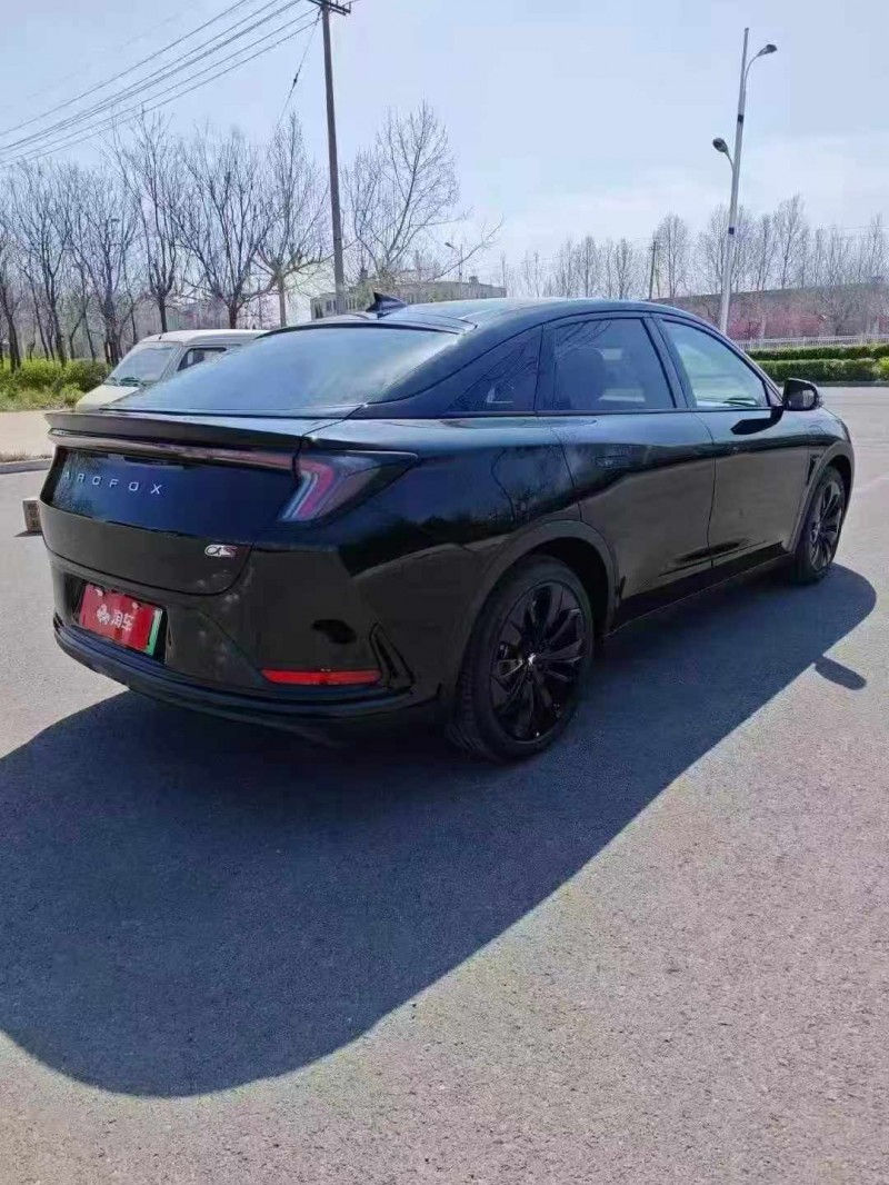 金华23年极狐汽车阿尔法7