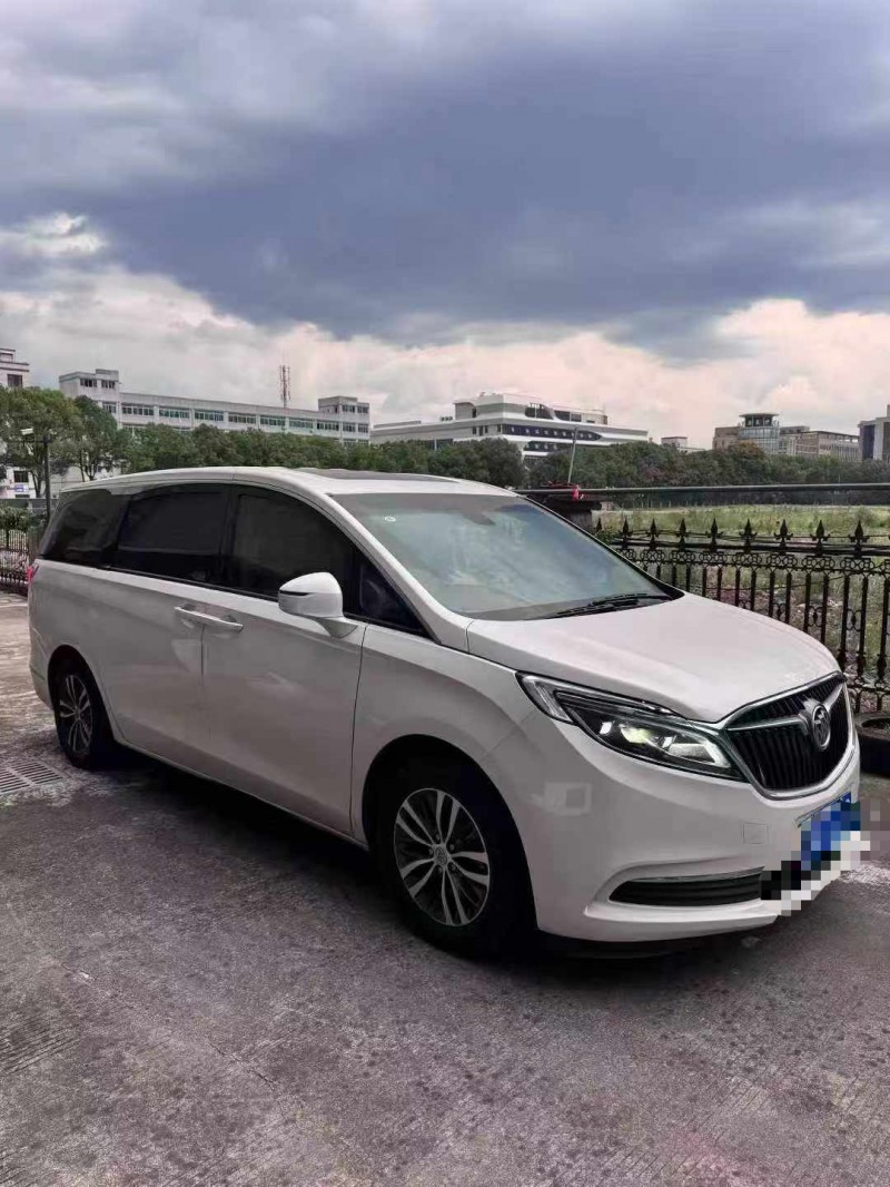 湖州19年别克GL82