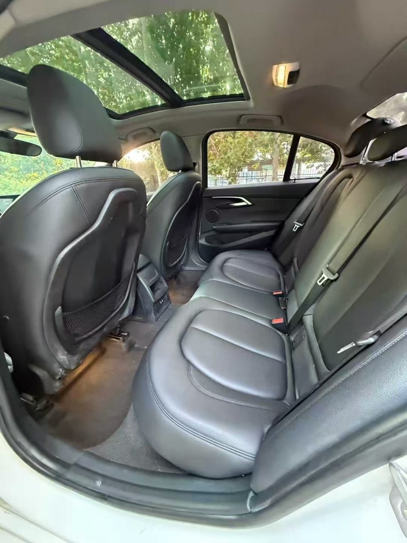 菏泽19年宝马1系5