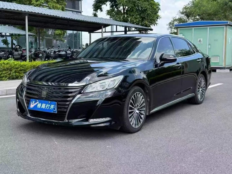 东莞18年丰田皇冠3