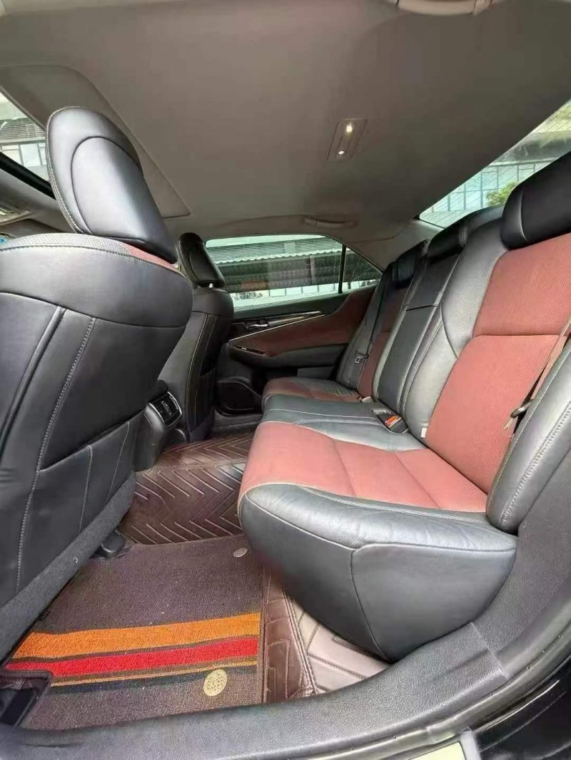 东莞18年丰田皇冠6