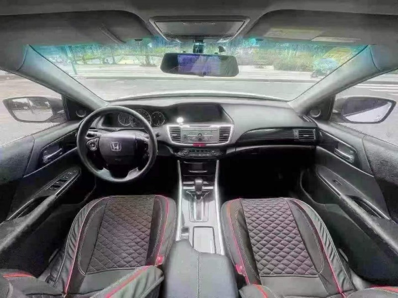 东莞16年本田雅阁5