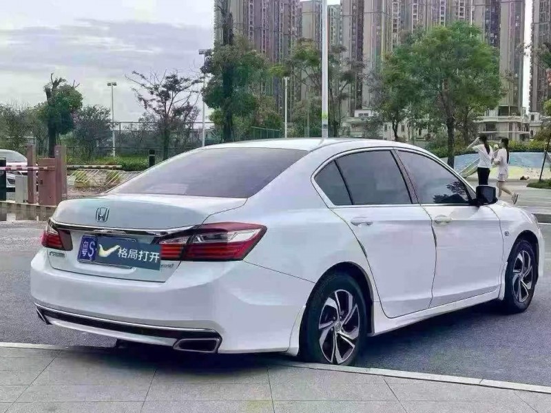 东莞16年本田雅阁7