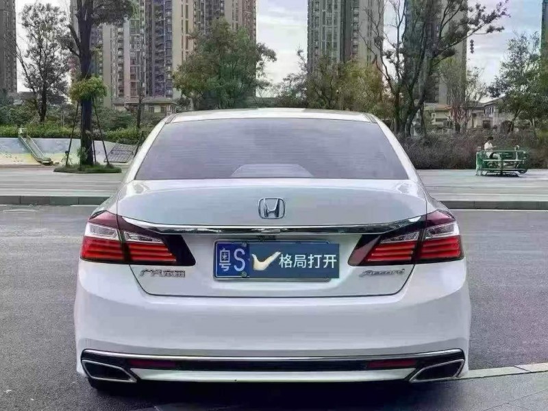 东莞16年本田雅阁9