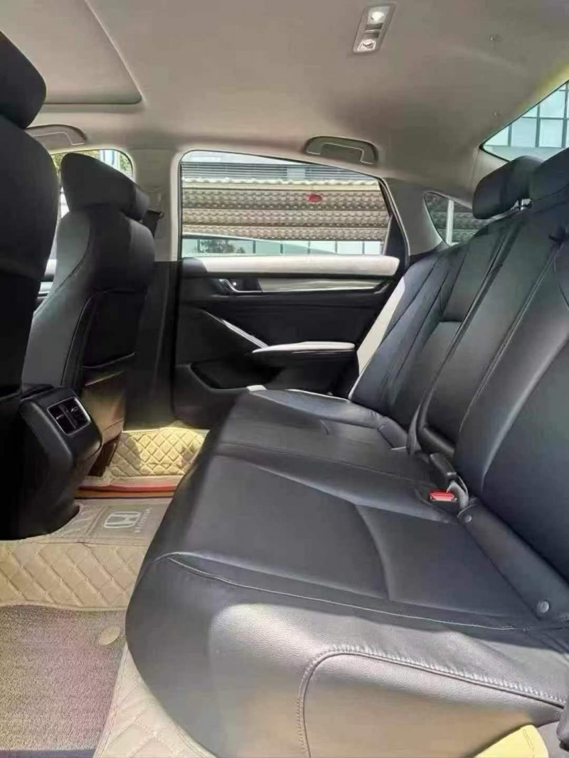 东莞21年本田雅阁4