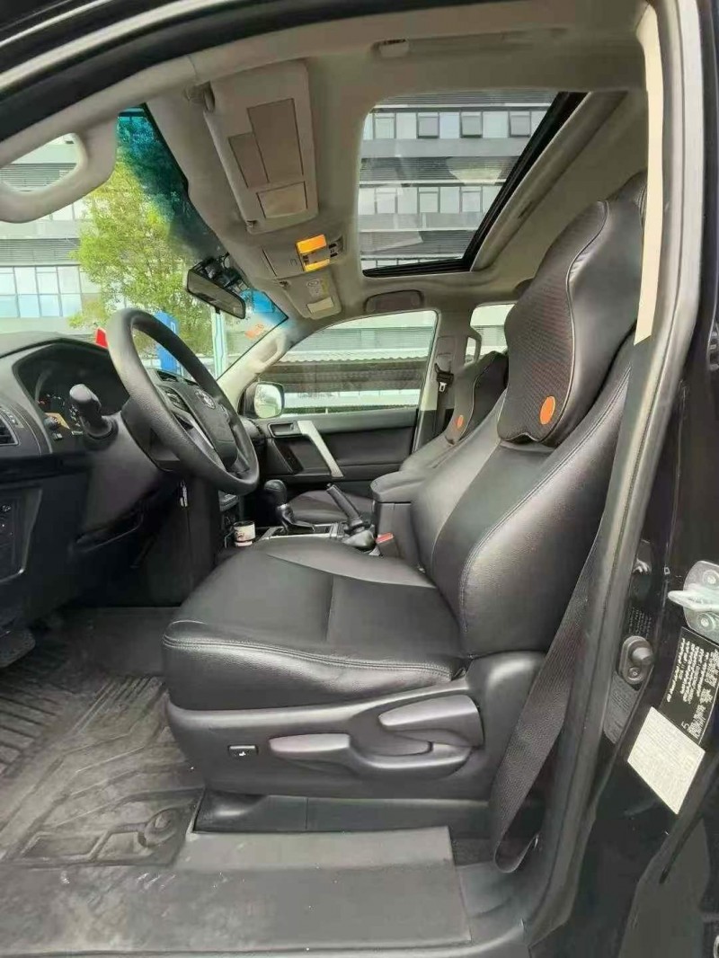 东莞19年丰田普拉多5