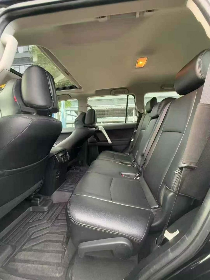 东莞19年丰田普拉多6