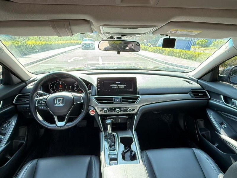 东莞22年本田雅阁5