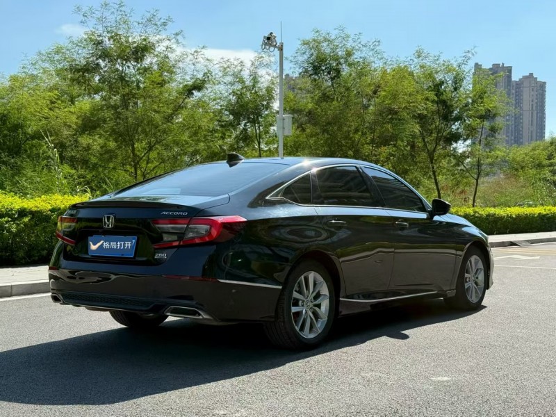 东莞22年本田雅阁8
