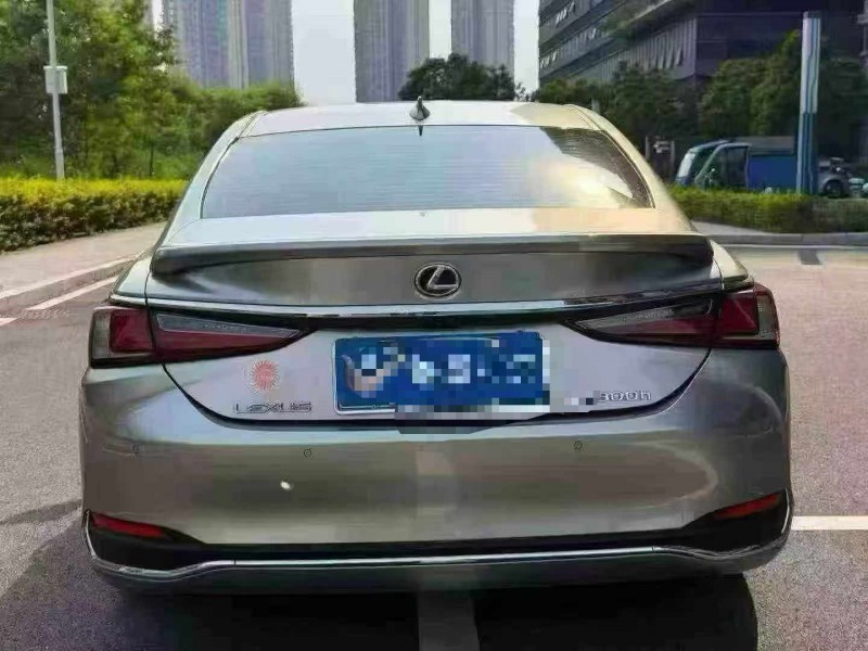 珠海23年雷克萨斯ES9