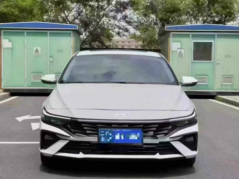 珠海24年现代伊兰特1