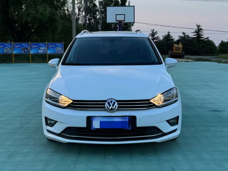 青岛18年大众高尔夫1