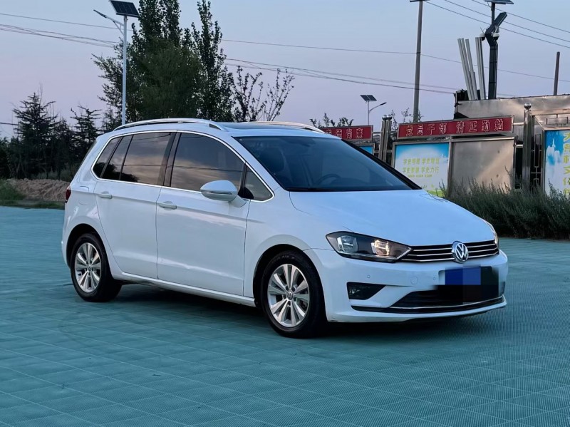 青岛18年大众高尔夫2
