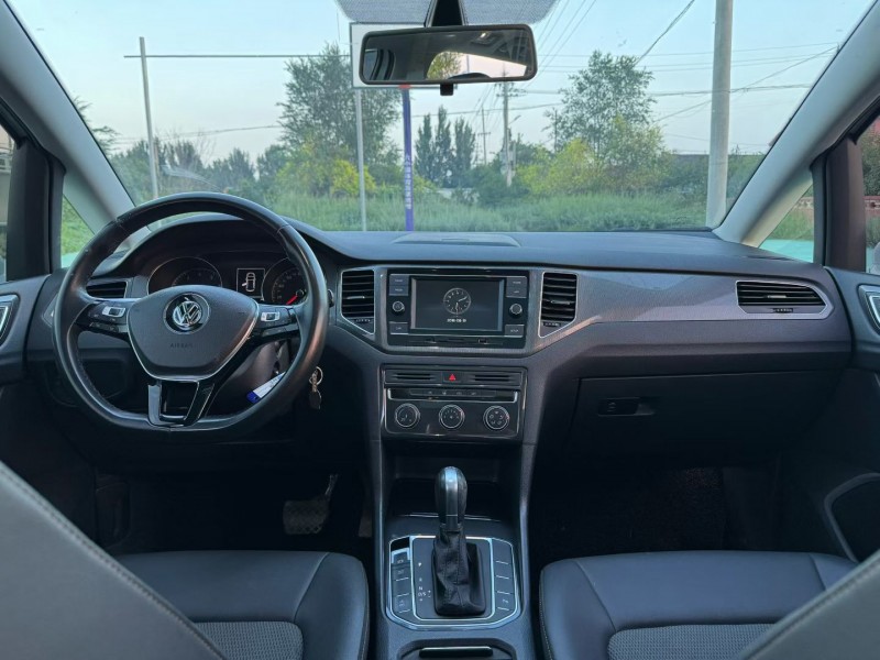 青岛18年大众高尔夫5