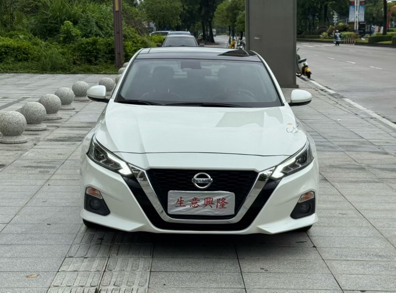 阳江21年日产天籁1