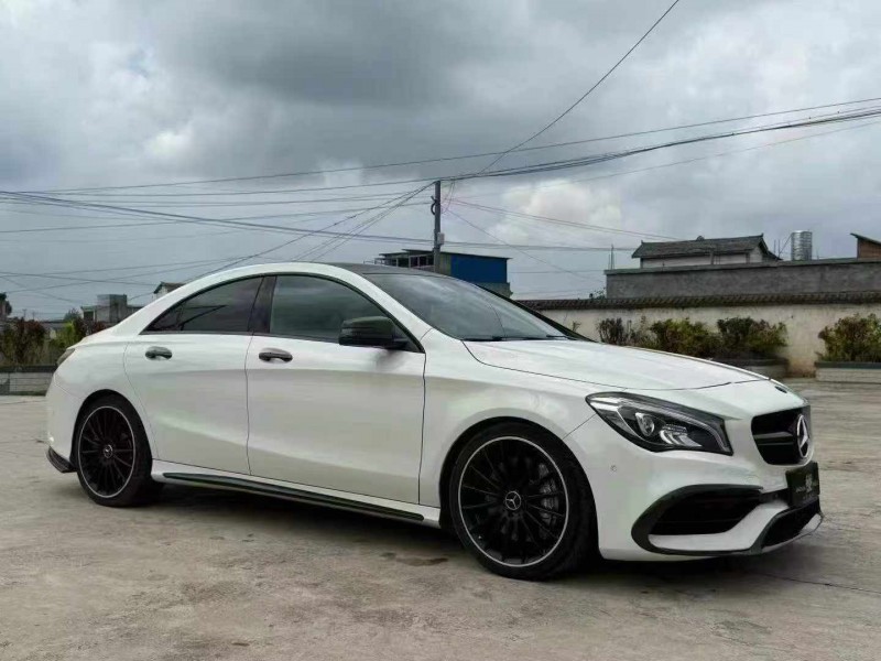 毕节17年奔驰CLA3