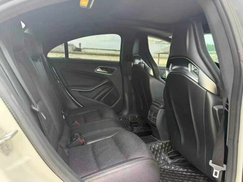 毕节17年奔驰CLA6