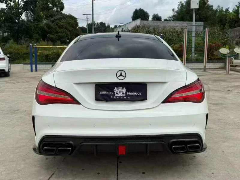 毕节17年奔驰CLA9