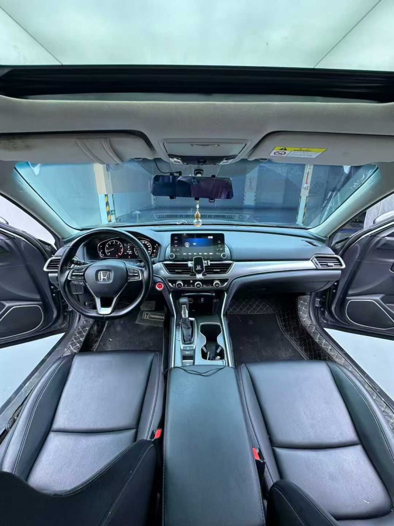 惠州21年本田雅阁5