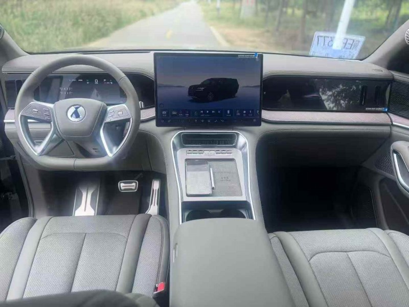 唐山25年腾势Z94