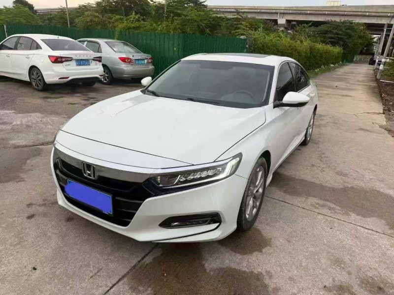 深圳19年本田雅阁3