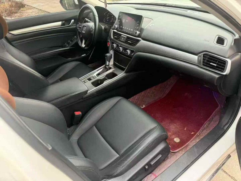 深圳19年本田雅阁4