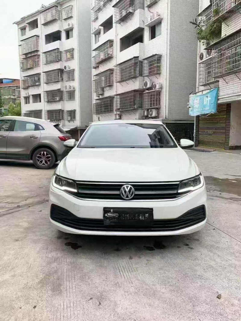 张家界21年大众宝来1