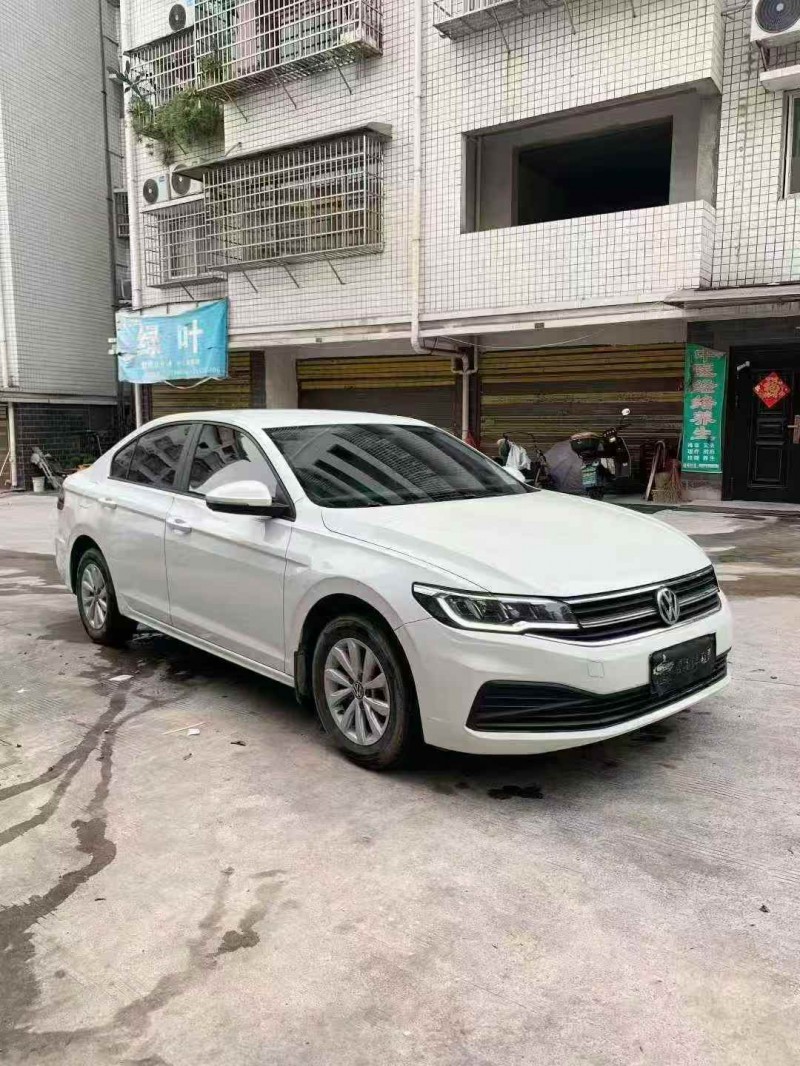 张家界21年大众宝来2