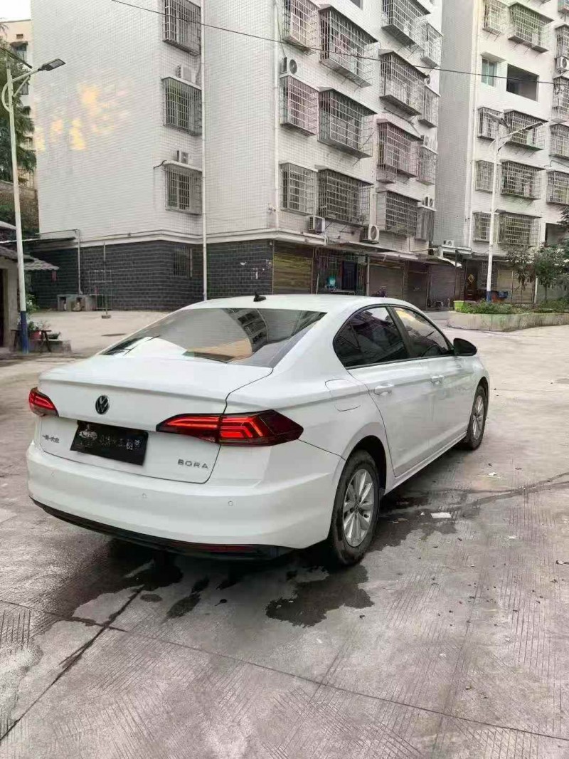 张家界21年大众宝来7