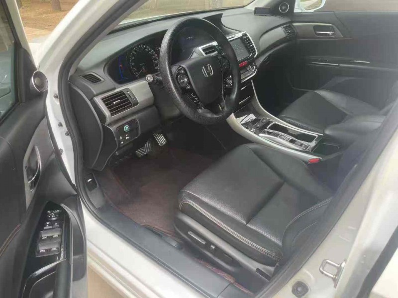 保定18年本田雅阁7