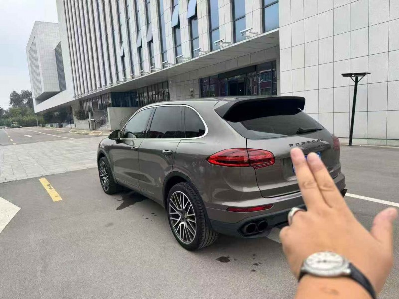 枣庄15年保时捷卡宴7