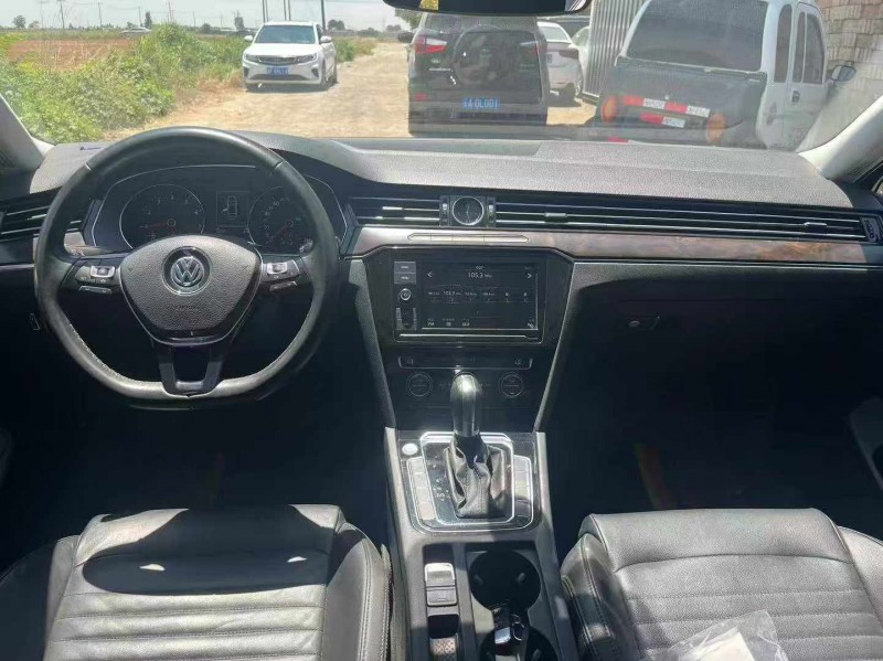 保定19年大众迈腾8