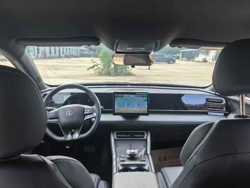 济宁24年比亚迪秦5