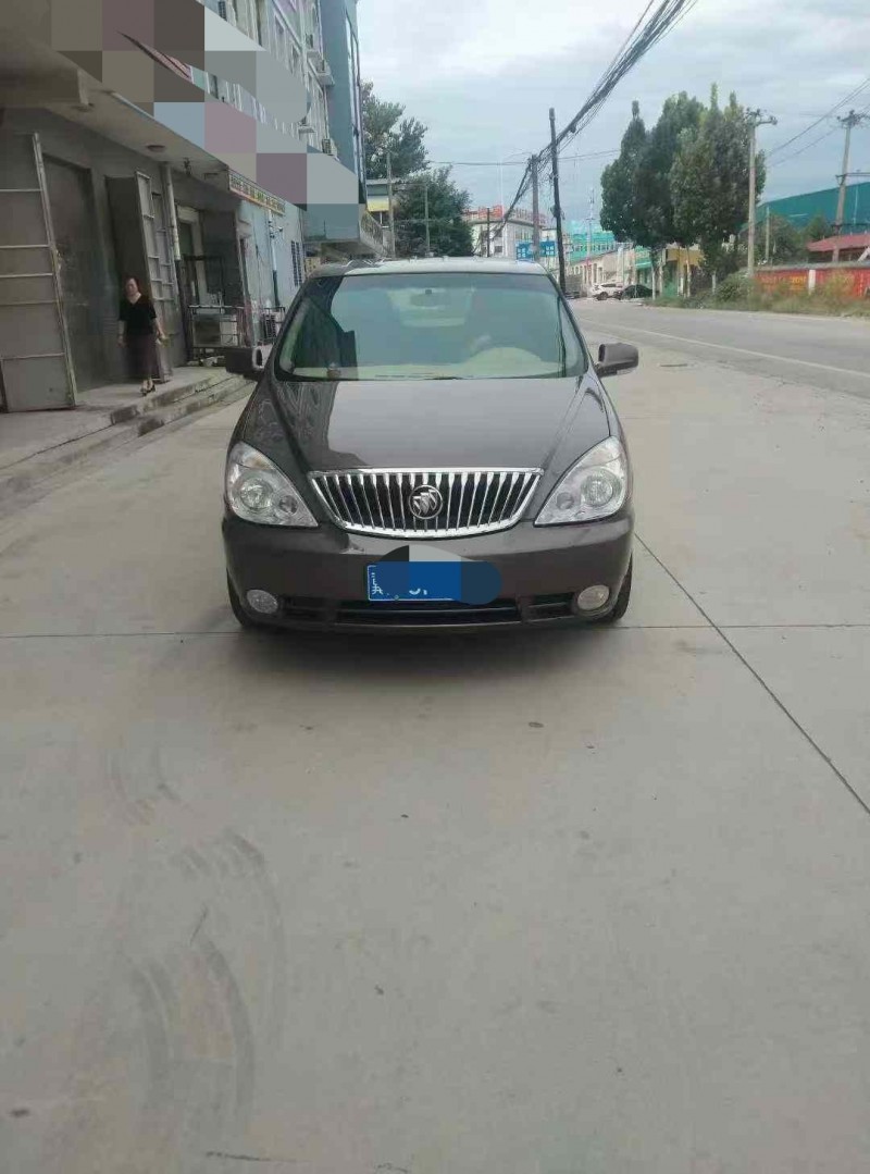 保定16年别克GL81