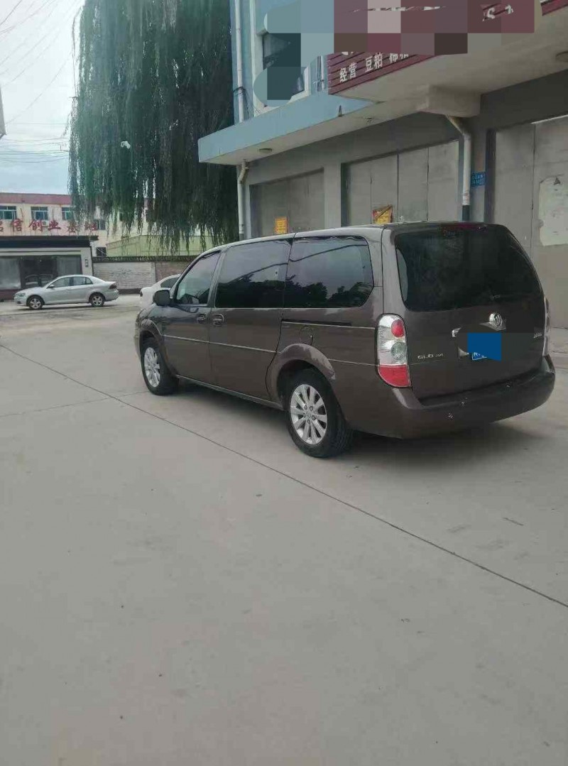 保定16年别克GL83