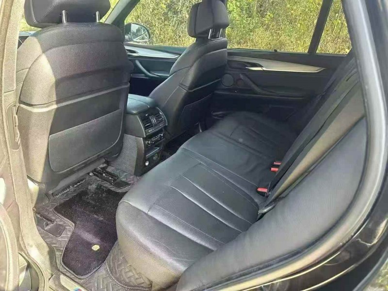 泰安17年宝马X54