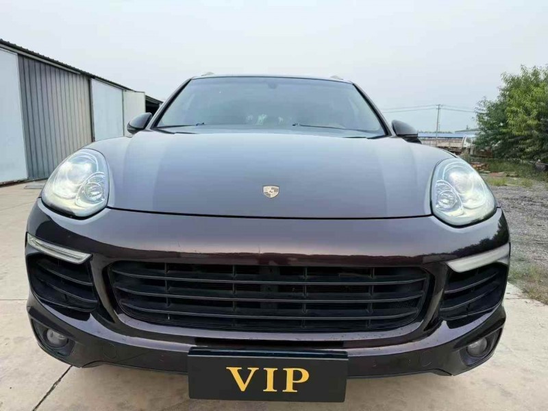 潍坊16年保时捷卡宴1