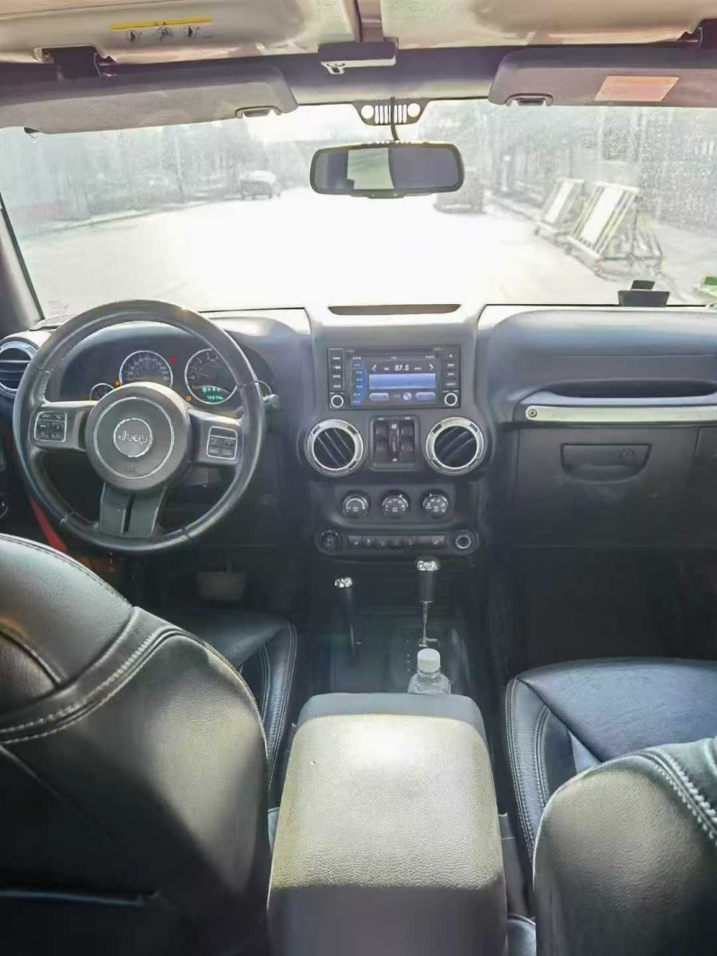 晋中15年Jeep牧马人5