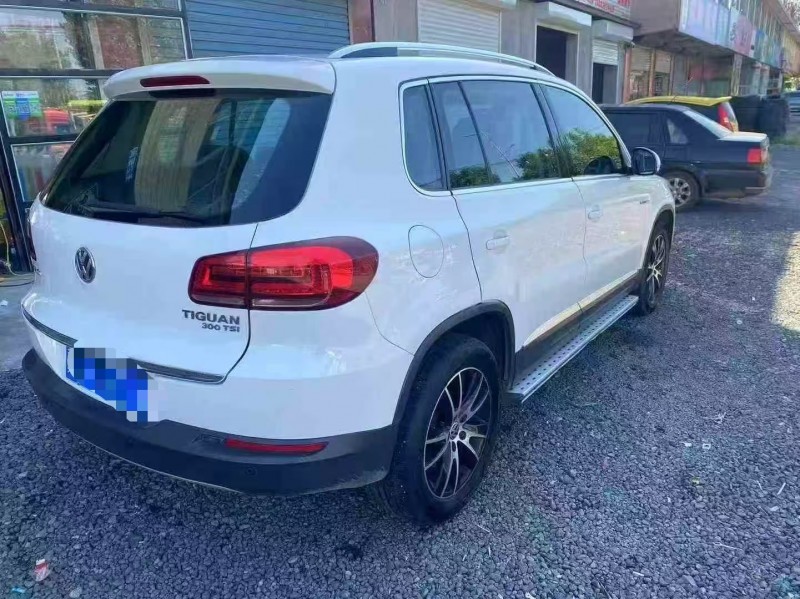 邢台16年大众途观8