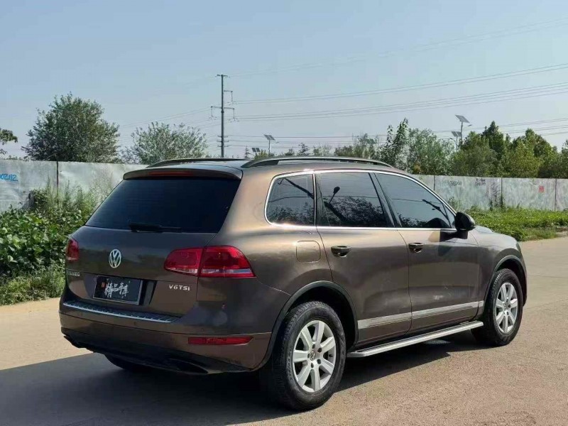 济宁15年大众途锐8