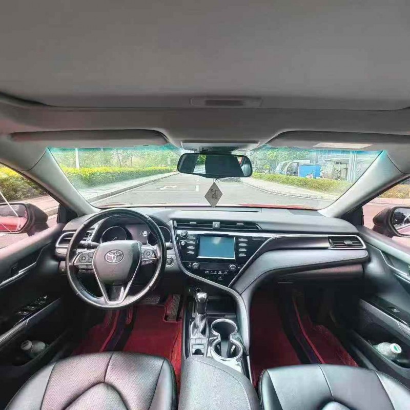 东莞18年丰田凯美瑞5