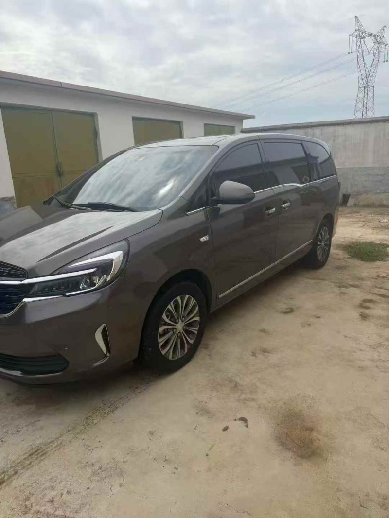 菏泽21年别克GL82