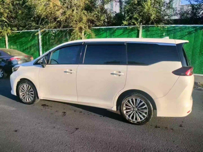 巴彦淖尔19年传祺M67