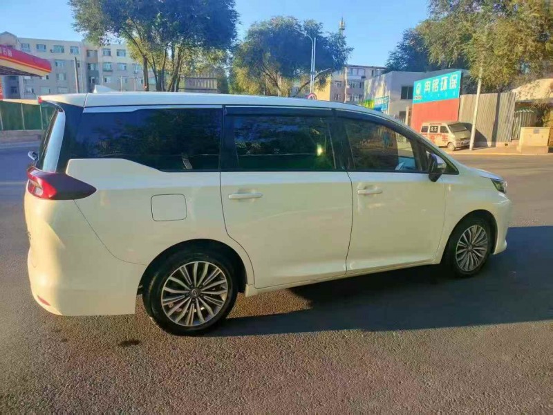 巴彦淖尔19年传祺M68