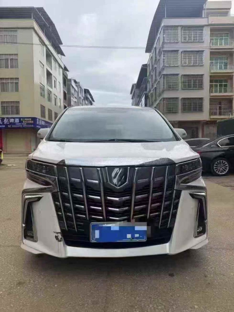 桂林15年丰田埃尔法1